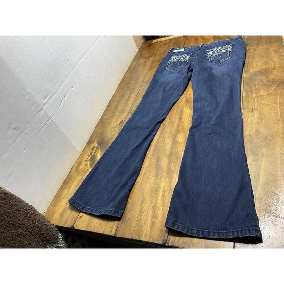 ARIYA JEANS Women's Size 11/12 Curvy Flare Dark Wash NWT - Picture 2 of 14